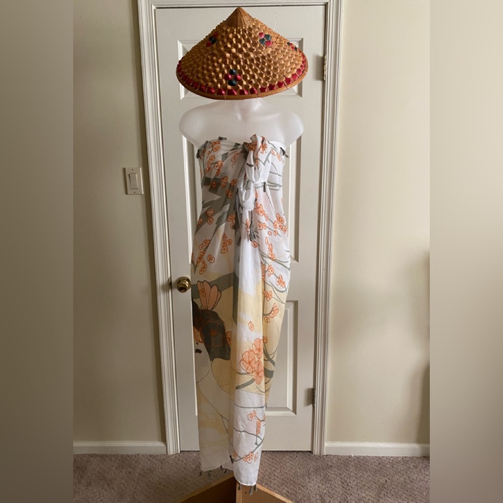 NWT H&M - Woman’s Asian print floral pattern beach sarong, Size: 49”W x 49”L